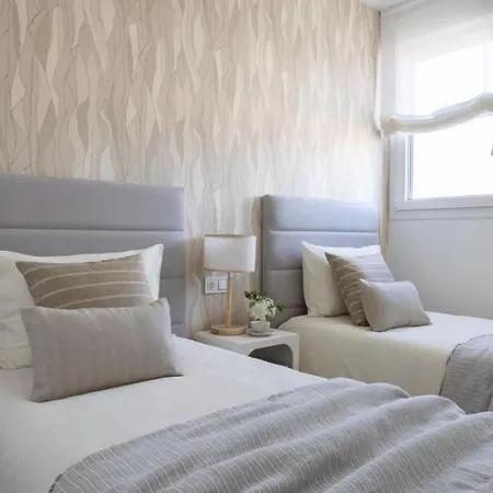 Urban Sky Serviced By P&o Apartamento *