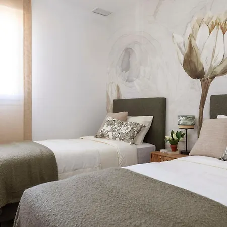 Urban Sky Serviced By P&o Apartamento *